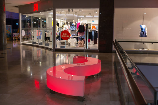 Der LightSwirl im Einkaufszentrum LightCubeObjects in Shopping Malls